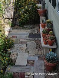 Digging Gardening Wisely Beautifully In A Hot Climate Garden Paths Backyard Landscaping Patio Garden