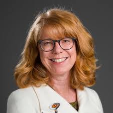 Jackie Raynor's Instagram, Twitter & Facebook