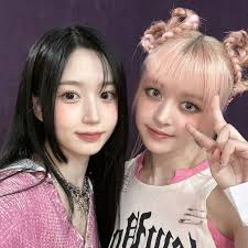 171024] Happy Lily day 🐨💝 To the best vocalist of 4th generation, and who  is always chronically online, I wish you a very happy birthday, Lily🥹 Your  dedication to music and singing