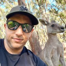 نصيحة.. إغلط في أي حد بس تجنب رسامي الكاريكاتير.. اللي ييجي على رسام ما  يكسبش .. شارك بوضع رسوم أو روابط في التعليقات وسيتم تحديث البوست دوريا  (أنور من المصري اليوم، أنديل