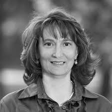 Laura Antonucci's Instagram, Twitter & Facebook