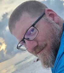 Loren Fuller's Instagram, Twitter & Facebook