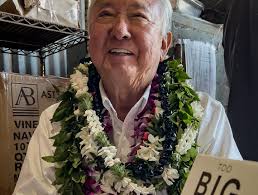 More magic captured by Bill Maheras at KohalaCreative.com #toobigtolose  @kamuela_liquor_store