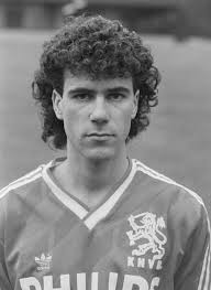 Creators fc is het officiële, nationale youtubers voetbalteam. Datei Selectie Nederlands Elftal In Zeist 16a 17a Peter Bosz Bestanddeelnr 934 2144 Jpg Wikipedia