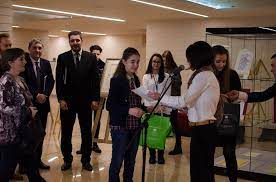 59 personalul didactic auxiliar şi nedidactic este obligat să manifeste o atitudine civilizată, demnă, faţă de toate persoanele cu care relaţionează în personalul didactic auxiliar şi nedidactic în cazul unor urgenţe vor putea solicita zile libere numai pe baza unei cereri scrise adresate conducerii unităţii. Personal Didactic Auxiliar Si Nedidactic Scoala Gimnaziala Nr 178