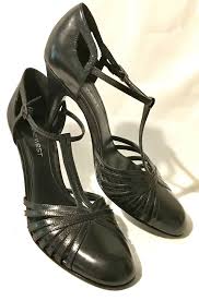 Vintage Nine West Womens High Heel T Ankle Strap Black Leather Size 7 1 2 M Shoe Ninewest Pumpsclassics Womens High Heels High Heels Ankle Strap
