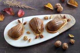 Recette Poires Feuilletees Aux Noix De Grenoble Aop En Pas A Pas Recette Noix De Grenoble Poire Recette Alimentation