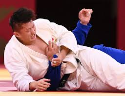 柔道の原沢久喜、誕生日に白鵬と相撲の朝稽古 編集局 2017/7/04（火） フォト ローカル 宮城野部屋宿舎で、世界選手権の強化合宿の一環 Xefgez Rakifim