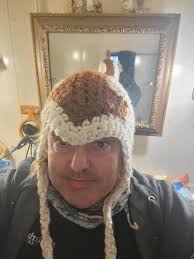 Should yeti have horns or not?