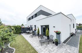 Parkmöglichkeiten befinden sich nicht unmittelbar auf dem grundstück, allerdings besteht die möglichkeit vor dem haus oder auf dem circa 2 minuten fußweg entfernten. 3 Familienhaus Wilhelm Leuschner Strasse 5 63500 Seligenstadt
