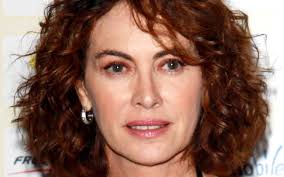 She is an actress, known for mine vaganti (2010), ne parliamo lunedì (1989) and io e mia sorella (1987). Elena Sofia Ricci Un Passato Difficile Ecco Come E Riuscita A Stare Bene