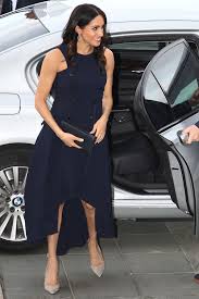 Maybe you would like to learn more about one of these? Meghan Markle Das Kosten Die Outfits Ihrer Pazifikreise Stern De