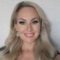 Sharon Dudash's Instagram, Twitter & Facebook