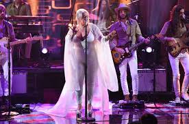 Despite the fact that she has famous. Elle King Performs Latest Song Shame On The Late Show With Stephen Colbert Pm Studio World Wide Music News