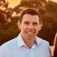 My passion in one Master 👩‍🎓 I am thrilled to share that I've started my  Master's in Leadership and Change Management at Vrije Universiteit  Amsterdam (VU Amsterdam) 🎓 I am absolutely loving