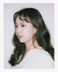 Minnie 💮 杨米妮| I guess it didn't matter after all why some of us were born  as humans, while some, as butterflies and puppies. We all savor the sun,  the...