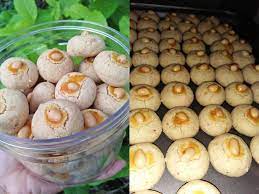 Buang kulitnya dan kisar kacang tu. Resepi Biskut Mazola Gebu Sedap Seperti Zaman Kecil Dulu Daridapur Com