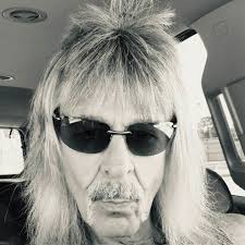 I liked these, the problem was they weren't polarized like my SoBro's I  wear now from Waterland now. #joeybreaux #waterland