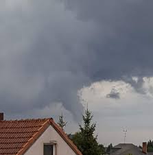 Schon am ortsschild des dorfes kann. Tornado Hunters Deutschland Und Den Usa Home Facebook