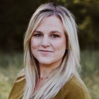 Lauren Ely's Instagram, Twitter & Facebook