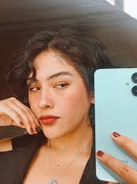 Larissa Escobar (@lari._.ssa07)