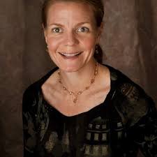 Lisa Reeves (@lreeves)