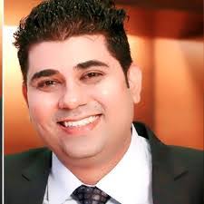 Sumit Puri's Instagram, Twitter & Facebook