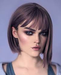 2025 (+240 fotek) Bob Kare se šikmou ofinou módní účesy pro každý den