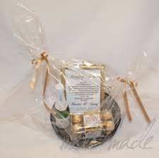 Zur Goldenen Hochzeit In 2020 Geschenke Zur Goldenen Hochzeit Goldene Hochzeit Geschenkideen Goldene Hochzeit
