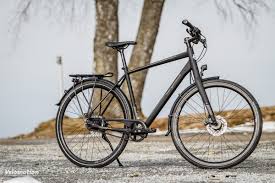 Test Bergamont Vitess N8 Belt Sportliches Trekkingrad Mit Riemenantrieb Velomotion