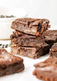 Black Bean Brownies With Mix Black Bean Brownies Flourless Fudgy Detoxinista Recipe Brownie Recipes Food Bean Brownies