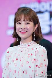 Born on february 12, 1990, she made her acting debut in the 2006 television drama secret campus and gained fame for her acting and her natural beauty in the years that followed. Park Bo Young Real Husband 2020 My Park