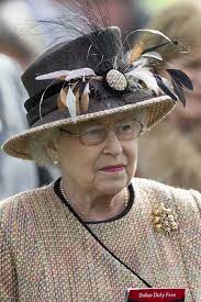 Queen Elizabeth Ii Photostream Queen Elizabeth Elizabeth Ii Queen Outfit