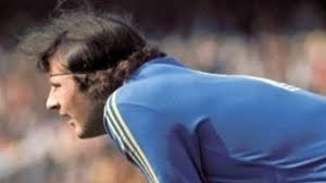 Januar 1948 in breslau) ist ein ehemaliger polnischer fußballspieler. Szczesny Makes Hair Pledge Eurosport