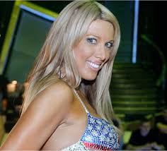 Tak dziś wygląda Isis Gee! Na najnowszych zdjęciach naprawdę ciężko ją  rozpoznać