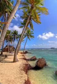 Había una vez unas pequeñas y paradisíacas islas frente a las costas de panamá que eran soñadas por cualquier viajero amante del mar, la calma y la naturaleza. San Blas Panama Beautiful Beaches Beautiful Places Beautiful World