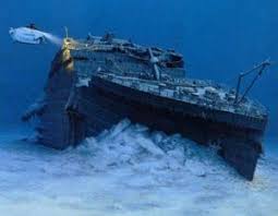 reason behind the sinking of titanic