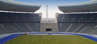 Se trouvant dans le parc olympique de munich au nord de la ville, il a été construit pour accueillir les jeux olympiques d'été de 1972. Olympiastadion Berlin Mehr Als Nur Hertha Und Dfb Pokalfinale