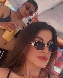 Vanessa Mathias (@vmathiass_) • Instagram photos and videos