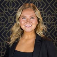 4 "Mary Moeder" profiles