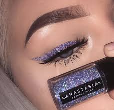 Pin By Ciao Behati Diy Fashion Blo On Beauty Aesthetic Makeup Purple Eyeliner Glitter Eye Makeup
