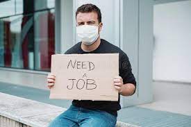 Arbeitsloser Mann, Der Nach Einem Job Bittet Um Geldhilfe Covid19 Sucht  Nach Der Krise Stockfoto - Bild von mann, bankrott: 186974430