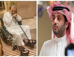 إضافة إلى طاش ماطاش، أخرج عبدالخالق الغانم مسلسل شوية ملح عام 2002 وجنون المال عام 2006 وحارتنا حلوة عام 2008 وسكتم بكتم عام 2010 ومن الآخر عام 2012 ويا تصيب يا تخيب عام 2012. Yi 9gvdrwuztkm