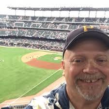 Craig Huck's Instagram, Twitter & Facebook