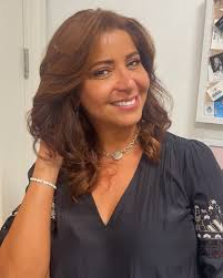 A FRESH HAIRCUT 💇‍♀️ FRENCH HAIRDRESSING , Fresh clean ends keep your hair  from splitting @mariecosmo_ #sarasotahair #sarasotahairstylist #hairgoals  #hairsalonsarasota #hairbymarie