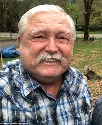 Dustin Hurt's Instagram, Twitter & Facebook