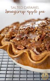 Salted Caramel Honeycrisp Apple Pie Saltedcaramel Honeycrisp Applepie Pie Dessert Recipe Fallbaking Caramel In 2020 Apple Recipes Desserts Eat Dessert