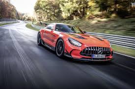 La Mercedes Amg Gt Black Series Est La Voiture Produite En Serie La Plus Rapide De La Nordschleife