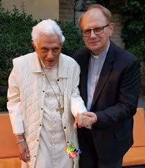 Doug keck and guest amy welborn discuss blogging, the distinct teachings of the catholic church, and her book come meet jesus: Pogarsza Sie Stan Zdrowia Benedykta Xvi Rmf 24