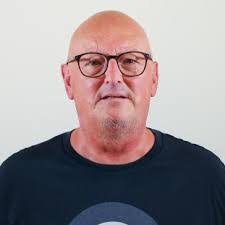 Bart Crabbe's Instagram, Twitter & Facebook